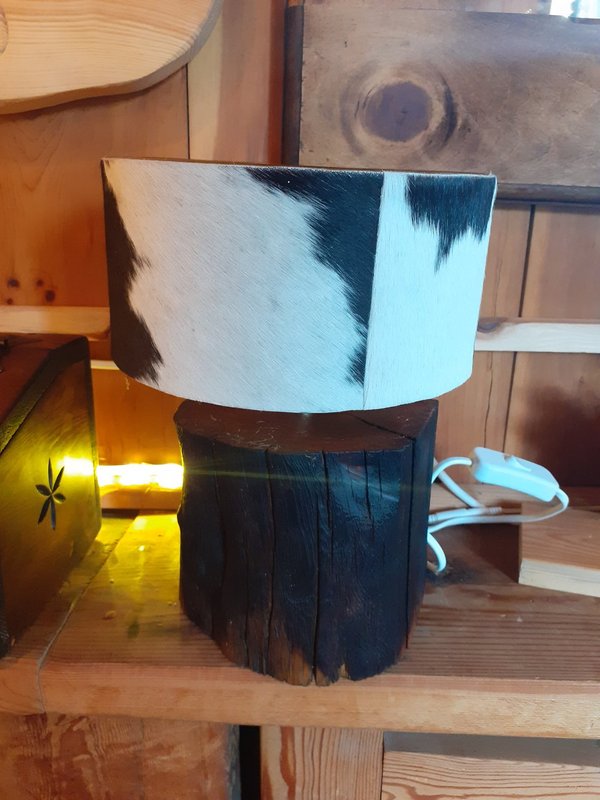 lampe originale déco intérieure moderne chic et cosy en vieux bois de savoie art déco