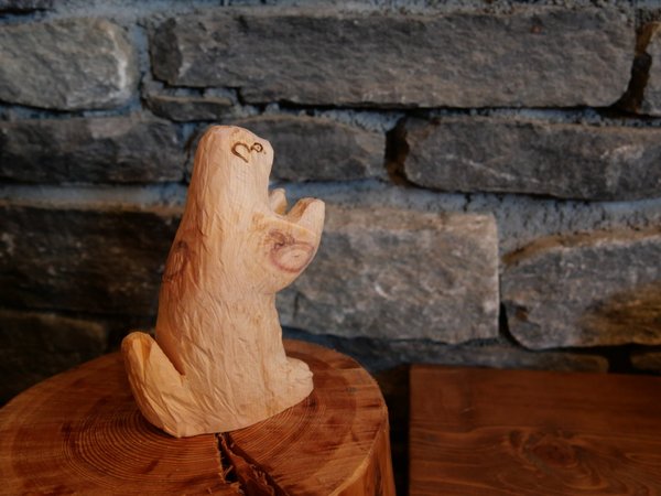 Marmotte artisanale en bois, decomontagnebois.com, artisanat de savoie, animaux de montagne