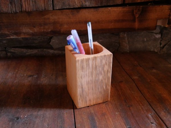 Pot à crayon en bois de pin cembro commerces de termignon