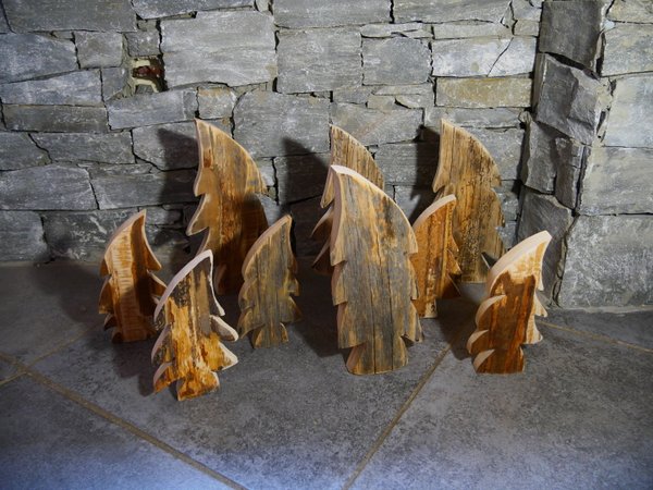 Grand Sapin en bois rustique, déco NOËL, artisanat savoyard, commerce de Haute Maurienne