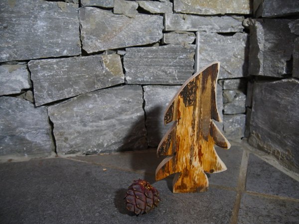 Petit Sapin en bois rustique, déco NOËL, commerce de Haute Maurienne Vanoise